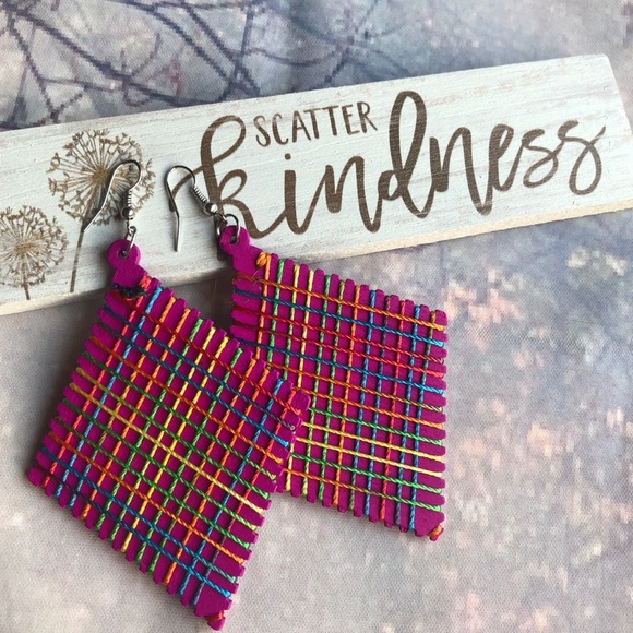 Boho Pink Wood & String Earrings - Picture 1 of 1